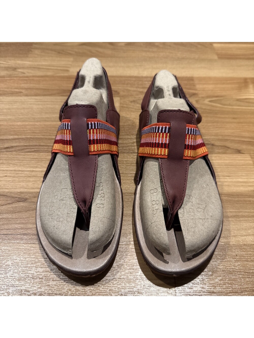 NWT Sorel Out 'N About Plus Leather Slingback Sandals Elderberry Sz 9